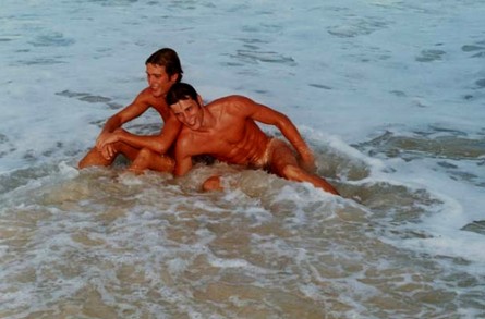 Via i vestiti, ecco le spiagge nudiste più famose del mondo - spiaggenudi7 - Gay.it