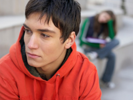 Luca, 14 anni, adottato e poi abbandonato perché gay - stop omofobia - Gay.it