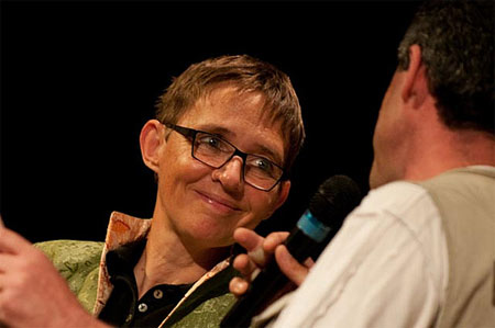 Susanna Tamaro: "Non posso fare outing perché non è vero" - tamaro chiesaF2 - Gay.it