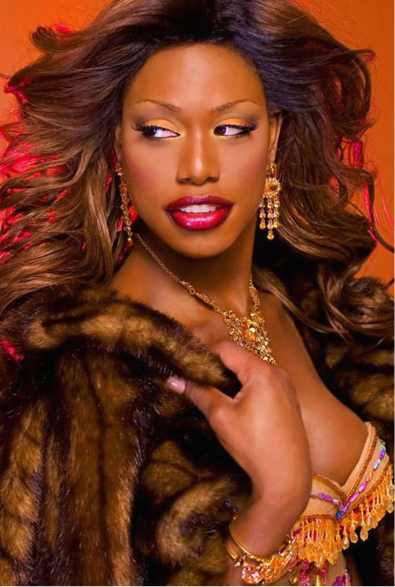 Addio gay, adesso il look in tv lo rifanno le trans - tgrlsvh3 - Gay.it
