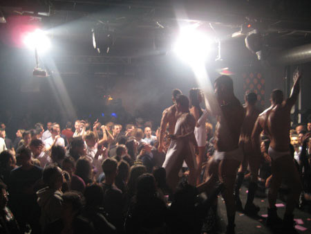 The Club/5: pronti per un folle ed eccitante week end gay? - theclub5F5 - Gay.it