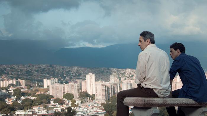 #CinemaSTop, Ti guardo: i padri ci vedono. Scabro, rigoroso, magnifico - Ti guardo - Gay.it