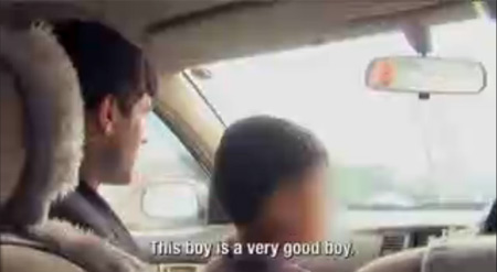Afghanistan: bambini rapiti e ridotti a schiavi sessuali - traffico bambini afghanF3 - Gay.it