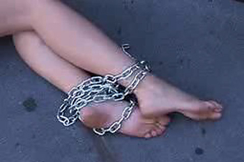 Seviziata e incatenata: trans libera dopo due anni - trans incatenata1 - Gay.it