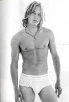 GIU' I PANTALONI… - travis02 - Gay.it
