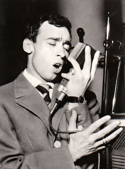 Da Zero a Bolle arrivando a Scanu: tre generazioni di artisti gay - umberto bindi sanremo 1961 2 - Gay.it