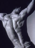 DEFINIZIONE MUSCOLARE - uomo nudo 5 - Gay.it