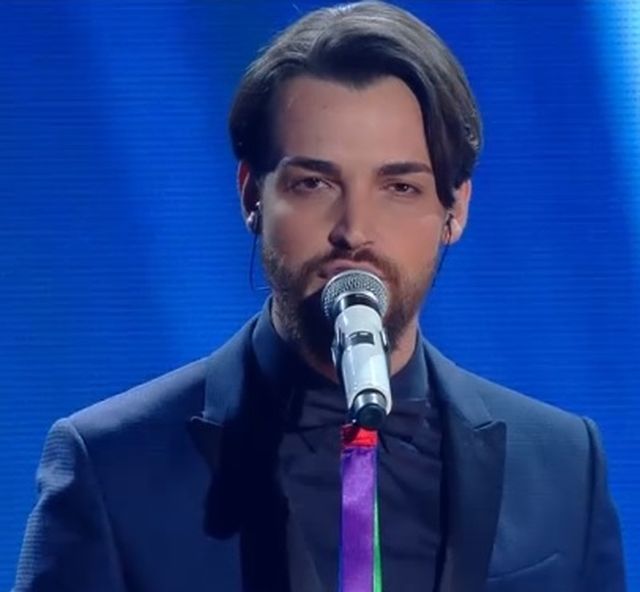Da Zero a Bolle arrivando a Scanu: tre generazioni di artisti gay - Valerio Scanu Sanremo2016 finalmente piove - Gay.it