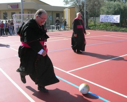 Monsignor Morosini: "Coppie gay dovrebbero avere diritti" - vescovo calabriaf2 - Gay.it