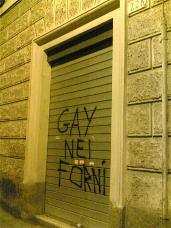 Minacce e scritte: la scuola lascia il progetto antiomofobia - vivona romaF1 - Gay.it