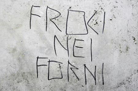 Minacce e scritte: la scuola lascia il progetto antiomofobia - vivona romaF2 - Gay.it