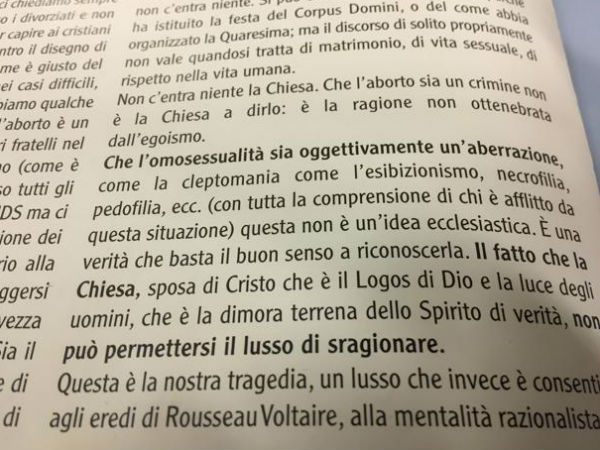 In una parrocchia di Genova spunta un opuscolo: omosessuali necrofili - volantino parrocchia genova base - Gay.it