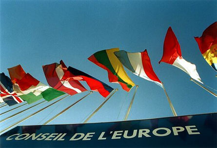 Gli italiani bloccano i matrimoni gay in Europa - volonteeuropaF2 - Gay.it