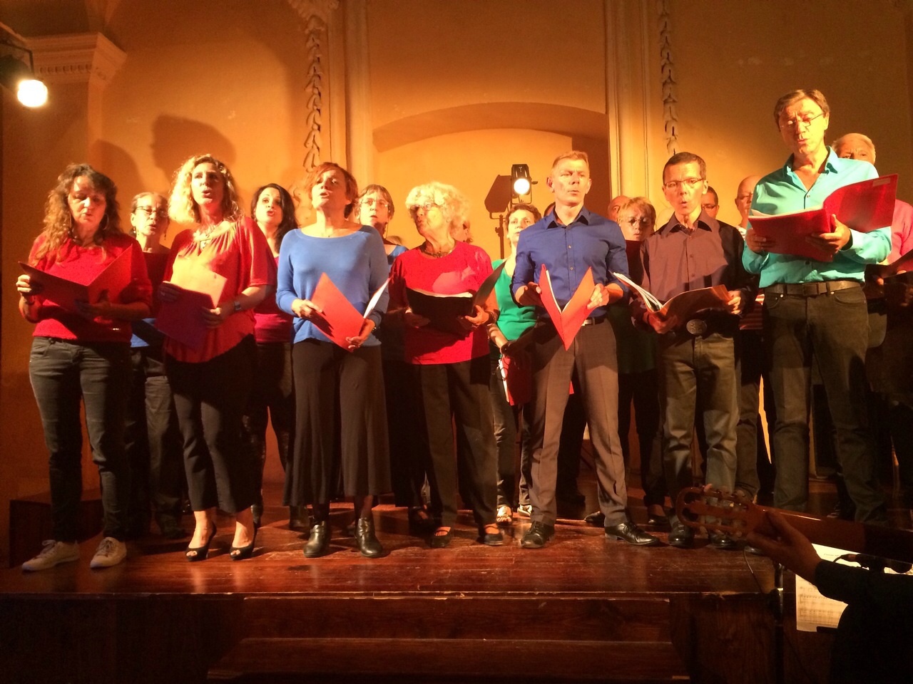 Ze Festival, da giovedì la cinerassegna queer in Costa Azzurra - Ze Festival 2014 coro - Gay.it