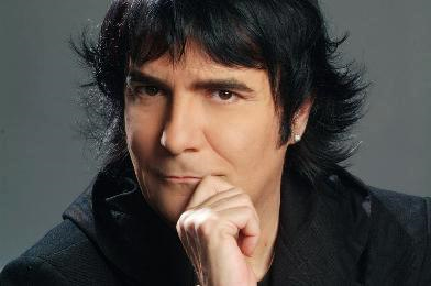 Renato Zero: "Io coming out? Ma io amo le donne!" - zero smentitaF2 - Gay.it