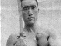 TRA MISHIMA E UN PARTY IN MUTANDE