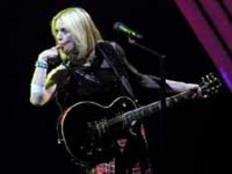 MADONNA TRAVOLGE MILANO