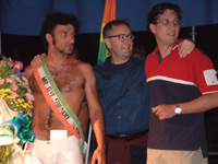 MARDIGRAS: ECCO MR GAY VERSILIA 2001