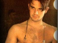 Robbie Williams: «Per ora, non sono gay» - robbiewilliams base - Gay.it