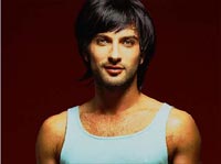 Il cantante Tarkan è gay?