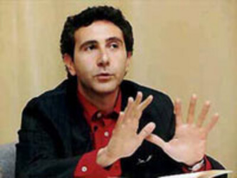 Mario Fortunato rimosso perché gay?