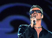 L’agente che l’arrestò querela George Michael