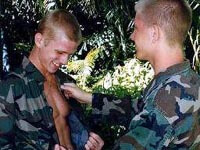 USA: porno gay interrompe show sull'esercito - militari - Gay.it