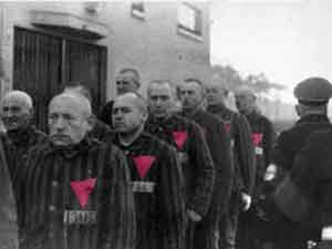 QUEI TRIANGOLI DIMENTICATI - triangoli rosa01 - Gay.it