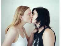 Sud Africa: lesbiche legalmente madri - baciobis - Gay.it
