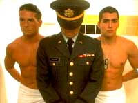 Articolo 28 recluta gay militari