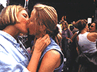 USA: primo bacio lesbo per adolescenti in Tv