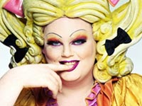 Sydney: trucco per Drag Queen all'Università - drag - Gay.it