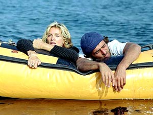 MADONNA TRAVOLTA DAL DESTINO