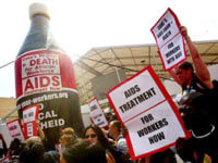 Francia: Pfizer denuncia “Act Up-Paris”