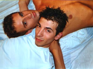 GAY SIT-COM MADE IN ITALY - amici di oskar2 - Gay.it