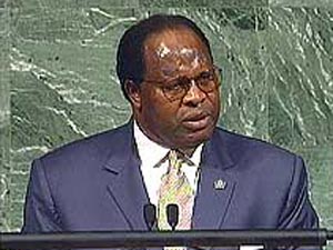 Presidente Malawi: mio fratello morto d'Aids - Bakili Muluzi - Gay.it