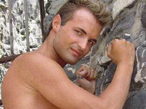 MR GAY: SI PRESENTA ALESSANDRO