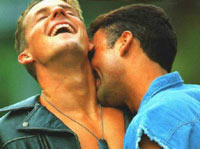 Australia: più giovani contenti di essere gay - coppia allegra2 - Gay.it