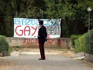 Treviso: maresciallo fotografava carabinieri nudi