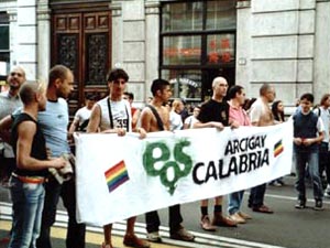 Cosenza: Arcigay per il registro unioni civili - gaycalabria01 - Gay.it
