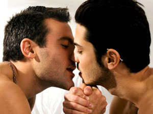 BACIARE È FARE SESSO? - baciare01 - Gay.it
