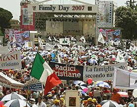 Gay Pride: il Forum delle Famiglie bacchetta Bertinotti