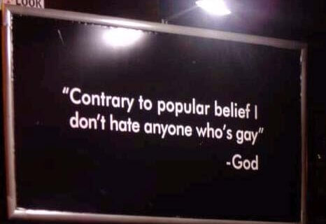 Stati Uniti: da leader religiosi lettera aperta pro-gay - Cartellone God - Gay.it
