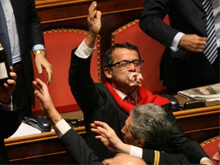Nino Strano urla «squallida checca». Nonostante sia gay - ninostranoBASE - Gay.it