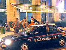 Retata in un bar gay milanese. Senza motivo