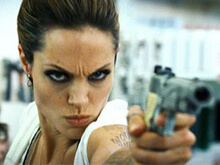 ‘Wanted’, Angelina e il suo ultimo action - angelinawantedBASE - Gay.it