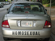 Sesso in auto: due gay denunciati per atti osceni