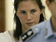 Amanda Knox confessa: "Dicevano che ero lesbica" - sollecitoBASE - Gay.it