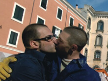 Sassari: 'Liberi di essere' contro l'omofobia - camapgna mosBASE - Gay.it