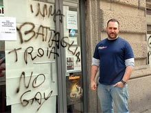 Chiude la storica libreria Babele. Shock per la Milano gay - babelechiudeBASE - Gay.it